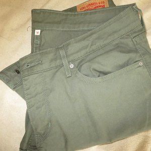 Army green Levi's 711 skinny jeans size 31